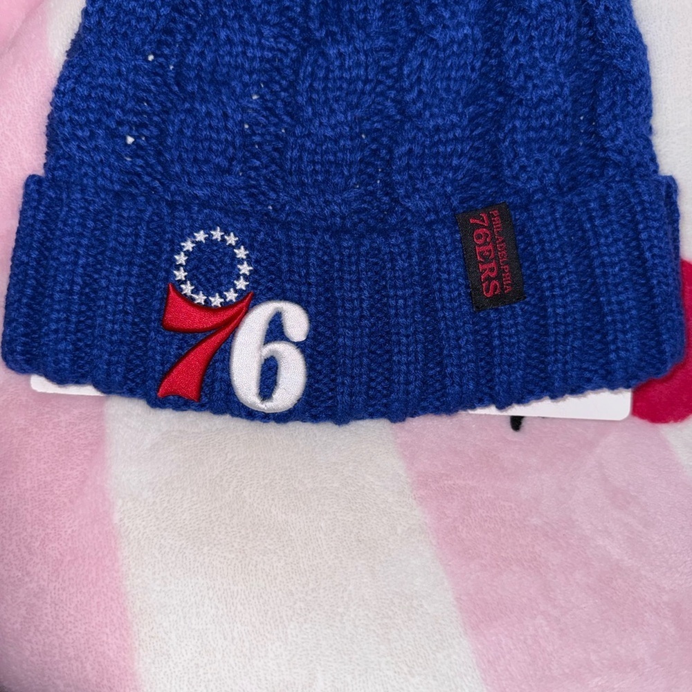 NWT Philadelphia 76ers Blue and Black Touchscreen Glove and Beanie Winter Set - Picture 3 of 6